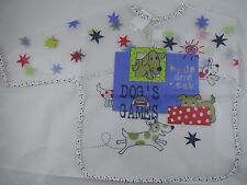 Abwaschbare Lätzchen Hund aus weichem Plastik mit Arm