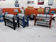 Diorama Reifen Regal mit 8