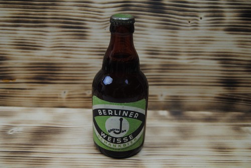 Volle alte bier - volle, flasche