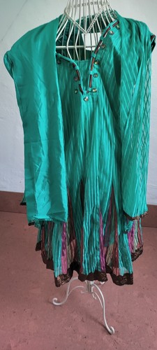 Bollywood salwar kameez - salwar,