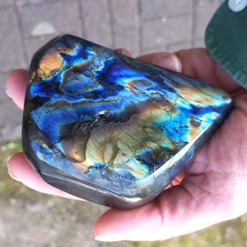 Labradorit mit standfuge - labradorit,