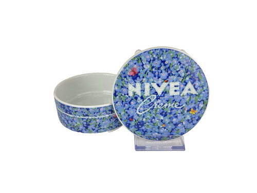 Nivea creme porzellandose mit - creme,