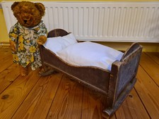 großes Puppenbett / Wiege *
