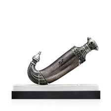 Lattafa Niche Emarati Khanjar