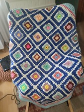 Häkeldecke Wohndecke Granny Square Patchwork Handarbeit Unikat Neu