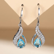 Moderne schöne Ohrhänger