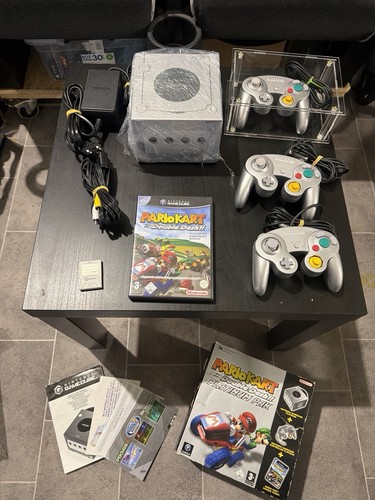 Nintendo gamecube mario kart - nintendo,