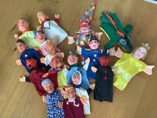 16 alte, aber gut erhaltene Kasperltheater-Puppen – Handpuppen / Kasperletheater