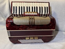 Akkordeon Corona, 80 Bass, 5/3 Register, mit Koffer