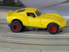 Ferrari GT. Gelb. Silikon