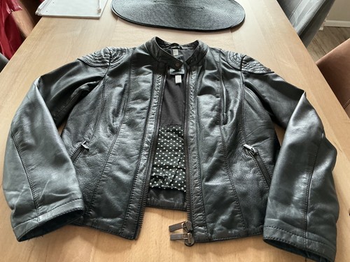 Schwarze bikerjacke aus - schwarze,