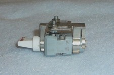 alter DUAL Tonabnehmer CDS620 mit beiden Nadeln (funktioniert). 