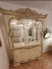 Greta Luxus Vitrine.