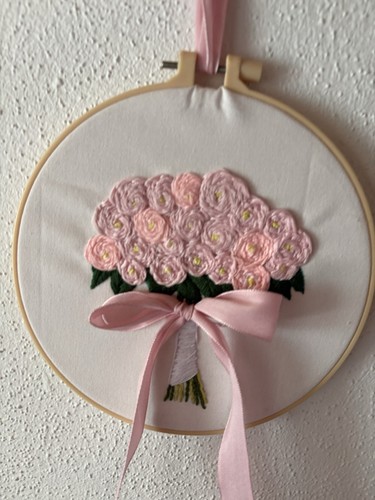 Stickerei mit satinstich und - mit,