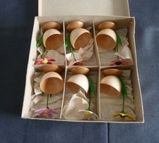 6   Eierbecher aus Holz  *