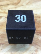 378302 Relais VW Golf III Cabriolet (1EX0) 165906381