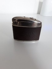 LUMET Benzin Tisch Feuerzeug mit brauner Ummantelung