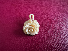 anhänger rose bein geschnitzt