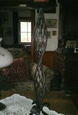 Kerzenleuchter,  alter, kunstvoll geschmiedeter Standleuchter