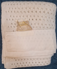 Witney Honeycomb Courtelle Vintage Kinderwagendecke Cellular Acryl weiß England