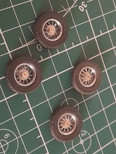 4x Gummi Autoreifen im