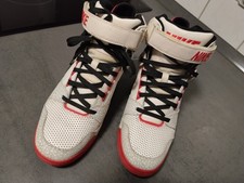 NIKE AIR REVOLUTION SKY HI