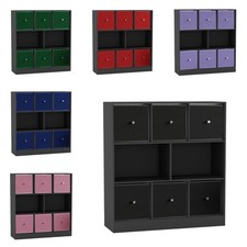 Modernes Bücherregal mit 8