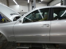 Tür vorne links W211 E220 CDI  Limo Brillantsilber
