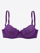 LASCANA Dessous Set BH & Tanga Gr. 75D / 32-34 lila Spitze neuwertig