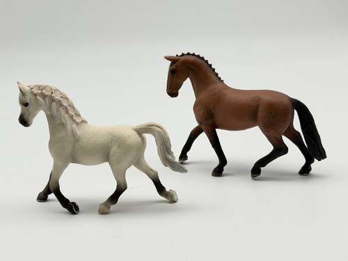 Two schleich 2013 2016 - two, horse