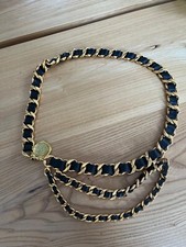 Chanel vintage Gürtel aus Leder und 24K, neuwertiger Zustand in Größe 75. 