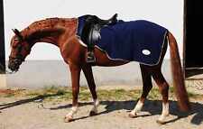 AMKA Ausreitdecke KALMAR Nierendecke aus Fleece mit Sattelausschnitt, dunkelblau