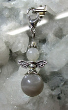 MONDSTEIN grau Engel-Charm