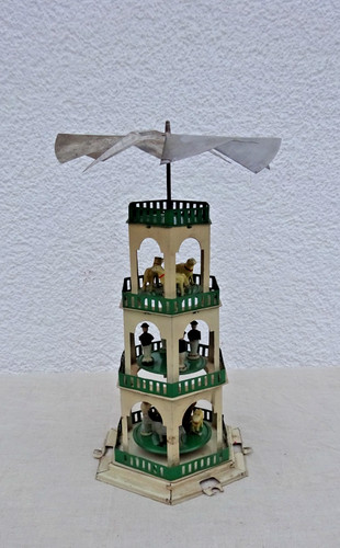 Alte pyramide blech 26 cm - blech,