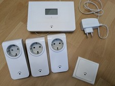 RWE SmartHome Innogy Zentrale mit Kabel + Wandsender + 3 Stk. Zwischenstecker