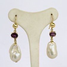18Kt Yellow Gold Baroque Pearl