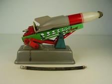 Seltene PRESU Rakete mit Abschussrampe aus DDR Zeit