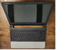 Dell Inspiron 1370 13,3 Zoll Netbook für Bastler Bildschirm zerstört