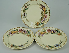 DREI PORZELLAN TELLER MIT