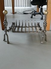 - Kaminrost - Kamineinsatz - Feuerrost - Schmiedeeisen - Sehr guter Zustand -