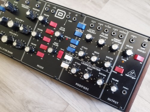 Behringer model analog - d,