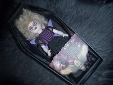 Mezco Living Dead Doll Pixie+ Urkunde Serie 21 Vitrinen Objekt ansehen!