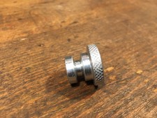 3633 MUTTER SITZBANK BEFESTIGUNG HARLEY® HALTESCHRAUBE SOFTAIL® DYNA® TWINCAM®