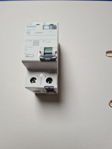 Siemens 40a 230v polig - 230v, 2-polig