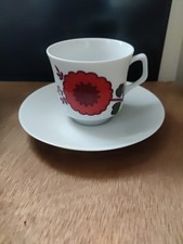 1 Tasse mit Untertasse