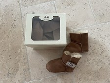 UGG Erin Lammfell Babyschuhe