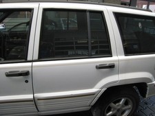 TÜR Hinten Links Jeep Grand Cherokee ZJ Farbe Weiss Geschlossen