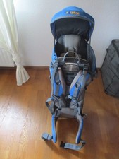 Larca Kindertrage - Kraxe (Deuter) - Bis 22 Kilogramm - Top Ausstattung