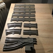 LEGO-Eisenbahn Schienen Konvolut  12 V mit Stromleiter, Schwellen und Weiche