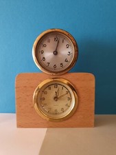 Bord uhr in Holzgehäuse ohne